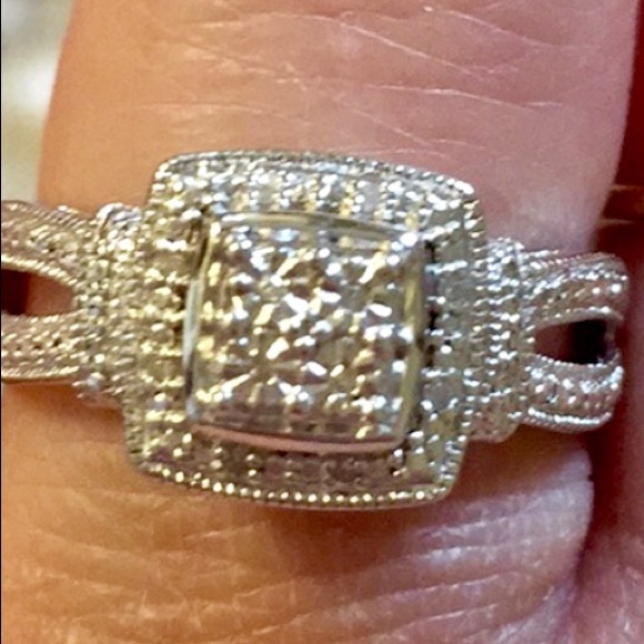 SOLD Kay’s Diamond Ring Sterling Silver! - Picture 4 of 8